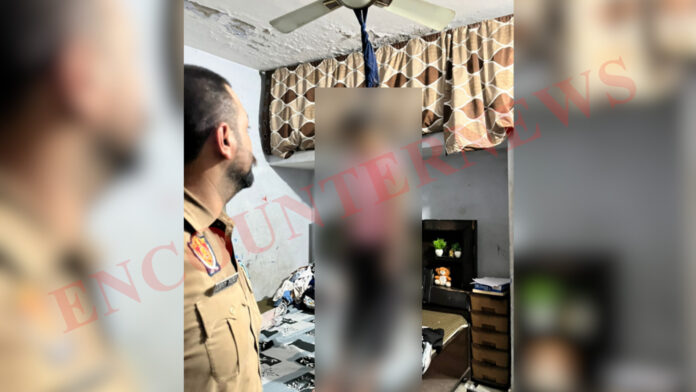 Punjab News: महिला बैंकर ने फंदा लगाकर दी जान, पति पर लगे गंभीर आरोप