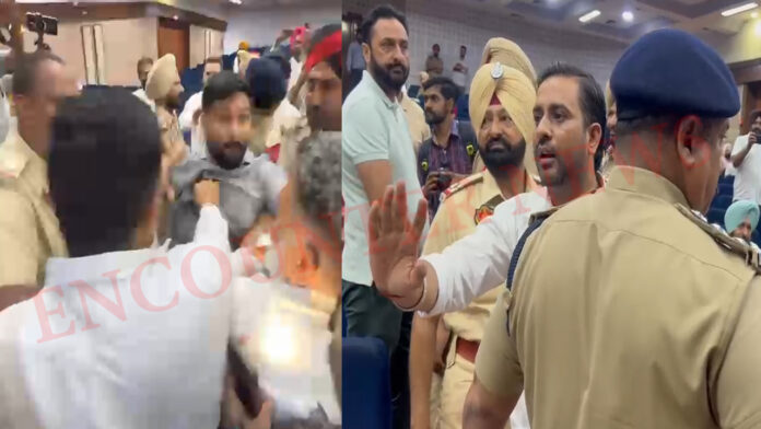 Punjab News: नगर निगम हाउस में भारी हंगामा, आप और भाजपा पार्षद में हुई हाथापाई, देखें वीडियो