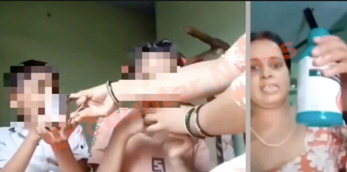 t 12 साल पहले प्रेम विवाह… मां ने बच्चों को शिकंजी में जहर पिलाकर कुंड में डाला; फिर खुद कूदी, देखें वीडियो 12 साल पहले प्रेम विवाह… मां ने बच्चों को शिकंजी में जहर पिलाकर कुंड में डाला; फिर खुद कूदी, देखें वीडियो