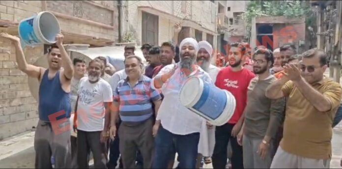 वार्ड-27 में पिछले कई दिन से नहीं आ रहा पानी, प्रदर्शन की दी चेतावनी, देखें वीडियो