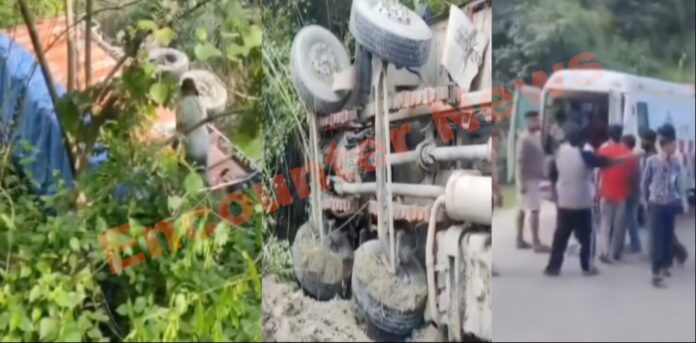 पीरनिगाह से लौट रहा श्रद्धालुओं से भरा मालवाहक वाहन खाई में गिरा; 50 घायल, देखें वीडियो