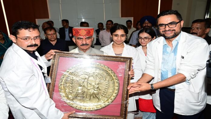 चंबा चिकित्सा महाविद्यालय में स्थापित होगी 3 टेस्ला एमआरआई मशीनः मुख्यमंत्री