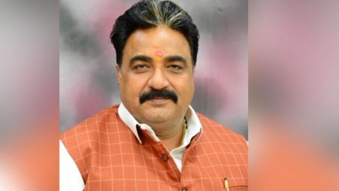 राष्ट्र भावना के साथ देश की एकता, तिरंगा झंडा है सम्मान और गौरव का है प्रतीक