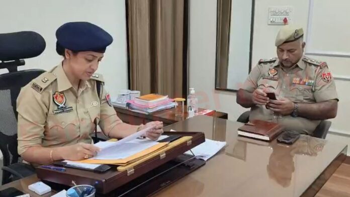 Jalandhar News: कत्ल मामले में 24 घंटे में दपंति गिरफ्तार, ADCP Madhavi Sharma ने किया खुलासा, देखें वीडियो