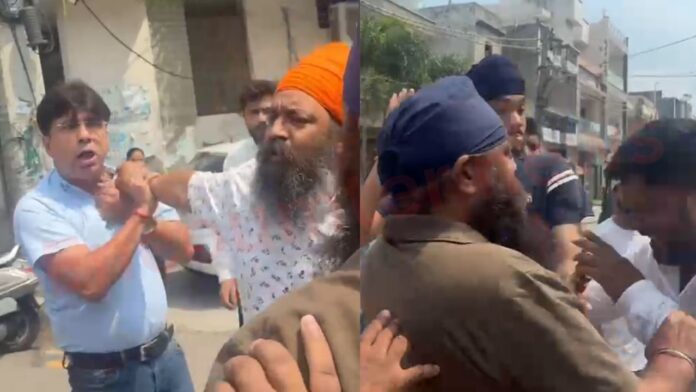 Ludhiana News : स्कूटर-कार की टक्कर मे हुई गुंडागर्दी, FIR दर्ज, देखें वीडियो