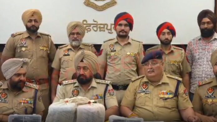 7 करोड़ की हेरोइन और अवैध हथि/या/रों सहित तस्कर गिरफ्तार