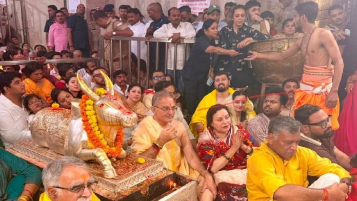 राज्यपाल ने उज्जैन के महाकालेश्वर, काल भैरव और मंगलनाथ मंदिरों में की पूजा-अर्चना