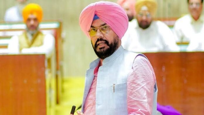 68,228 योग्यता-आधारित सरकारी नौकरियों और 1.83 लाख करोड़ रुपये के निवेश के लिए पंजाब सरकार की प्रशंसा में ऐतिहासिक प्रस्ताव पारित