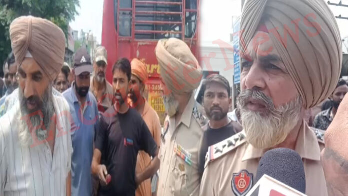 Jalandhar News: Kartar Bus की चपेट में आने से डिलीवरी ब्वॉय की मौत, देखें Live