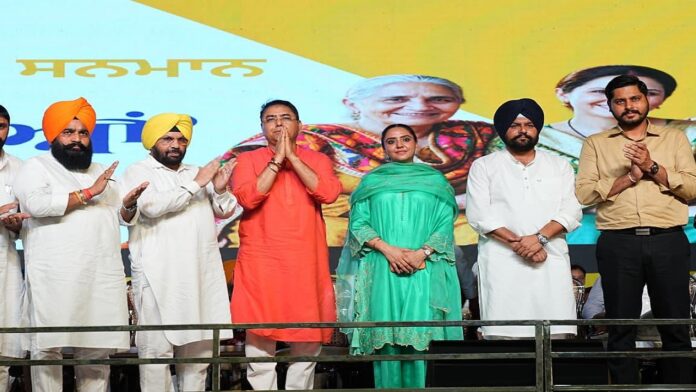 सत्कार सखियों की कड़ी मेहनत की बदौलत 75 लाख से अधिक महिलाओं का पंजीकरण हुआ