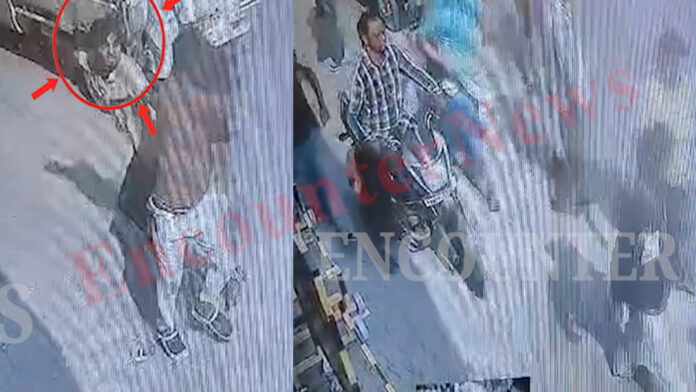 Punjab News: 1000 रुपए मांगना पड़ा महंगा, गली में दौड़ाकर मैकेनिक पीटा, फाड़ी टी-शर्ट, देखें वीडियो