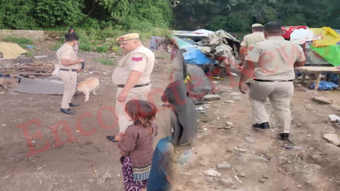 Haryana News: नेशनल हाईवे पर अज्ञात व्यक्ति का मिला शव, इलाके में फैली सनसनी, देखें वीडियो