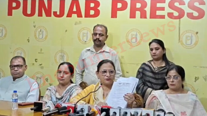Jalandhar News: प्रधानमंत्री उज्जवल योजना को लेकर कांग्रेस ने भाजपा पर साधेे निशाने, देखें वीडियो
