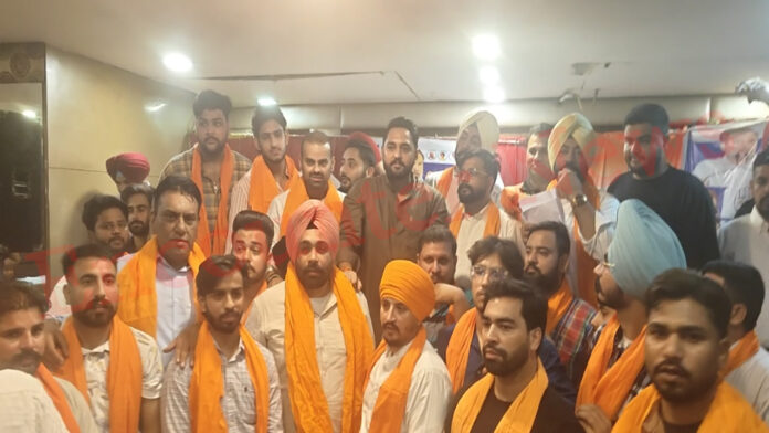 Punjab News: यूथ कांग्रेस ने शुरू किया 'हर घर झंडा, हर घर पंजा' अभियान शुरू, देखें वीडियो