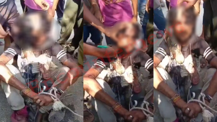 चोरी के शक में युवक को दी तालिबानी सजा, बाप-बेटा काबू, केस दर्ज, देखें वीडियो