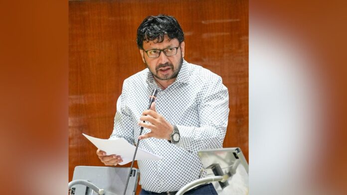 कनाडा में प्रभावित पंजाबी विद्यार्थियों के हितों की रक्षा के लिए सरकार हर संभव प्रयास करेगी : Dr. Ravjot Singh