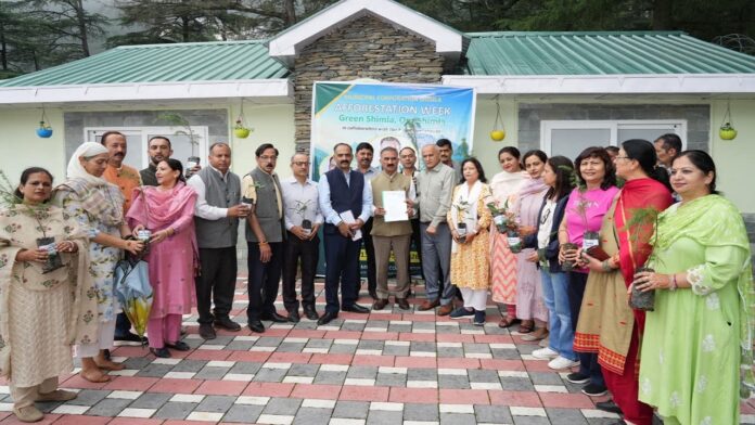 मुख्यमंत्री ने Shimla में पौधरोपण अभियान का किया शुभारंभ