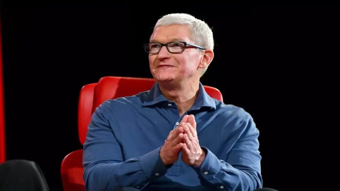 15 साल बाद CEO का पद छोड़ रहे हैं Tim Cook, अब ये शख्स संभालेगा कंपनी की जिम्मेदारी