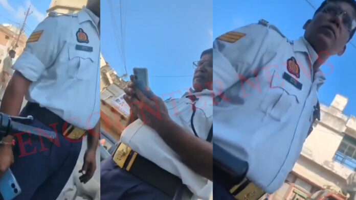 8 हजार के चालान के पुलिस कर्मी ने मांगे 500 रुपये, CO ट्रैफिक ने शुरू की जांच, वीडियो वायरल