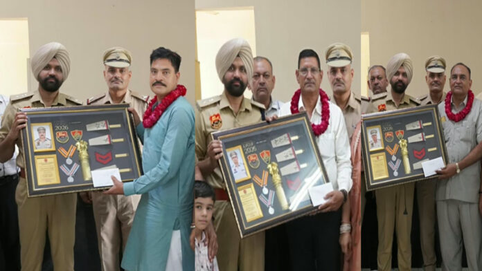 ढोल-नगाड़ों और सम्मान के साथ 4 कर्मियों की हुई विदाई, देखें वीडियो