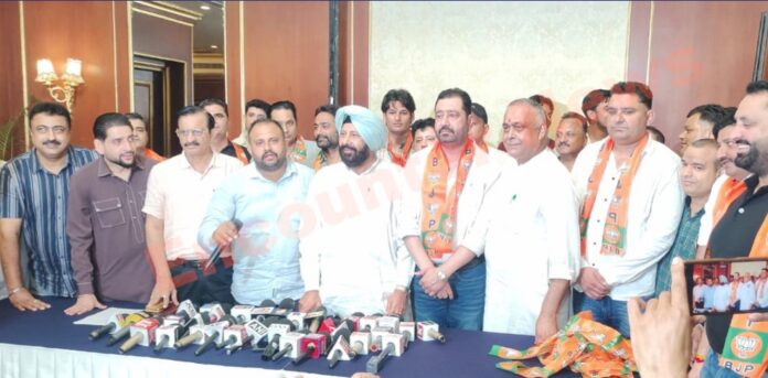 BJP में शामिल होने के बाद Dinesh Dhall का आया बयान, देखें वीडियो
