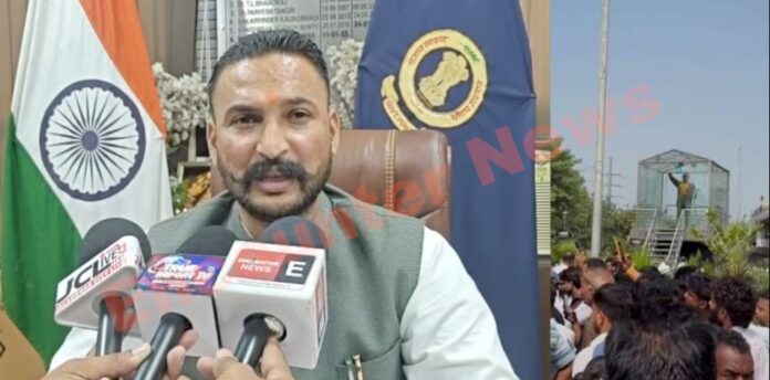 Jalandhar News: बाबा साहेब की प्रतिमा से छेड़छाड़ मामले में Deputy Mayor का आया बयान, देखें वीडियो