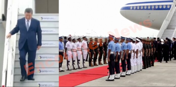 BRICS समिटः चीनी राष्ट्रपति जिनपिंग पहुंचे भारत, देखें भव्य स्वागत