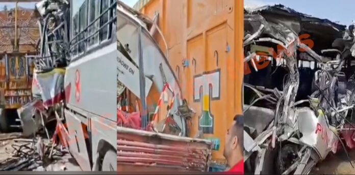 Highway पर Truck और PunBus की टक्कर में एक की मौत, कई घायल, देखें वीडियो