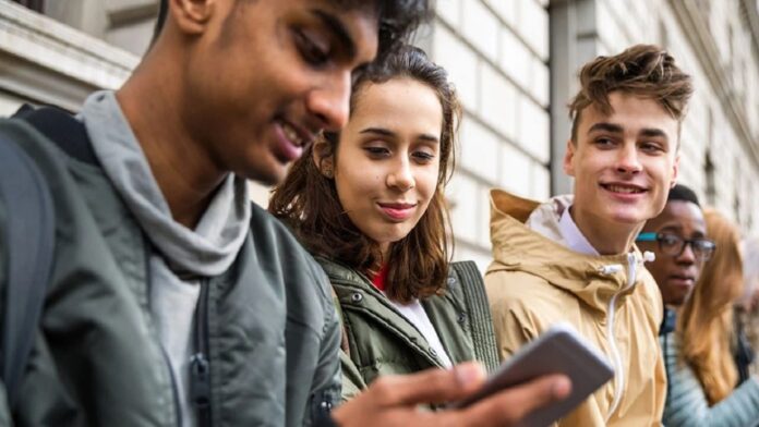 Gen-Z के बीच वायरल हुआ नया ट्रैंड Dopamine Dating, जानें क्या है इसकी खासियत?