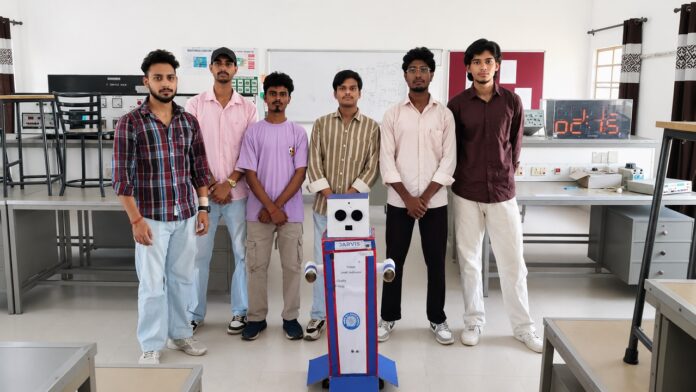 Meharchand Polytechnic College के ई.सी.ई विभाग ने बनाया Robot
