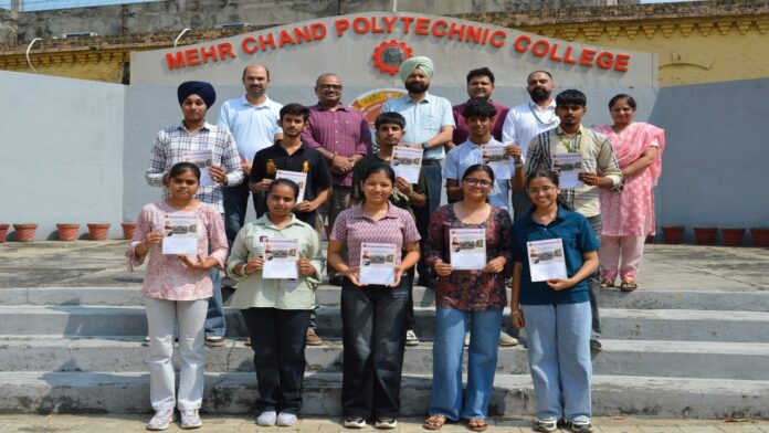 Meharchand Polytechnic College में दयानंद चेतना मंच ने रखी क्विज प्रतियोगिता