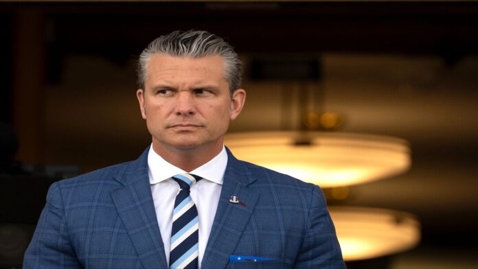 अमेरिका के रक्षा मंत्री Pete Hegseth ने ईरान को दी चेतावनी, बोले - 'तेल टैंकरों को नष्ट कर देंगे'
