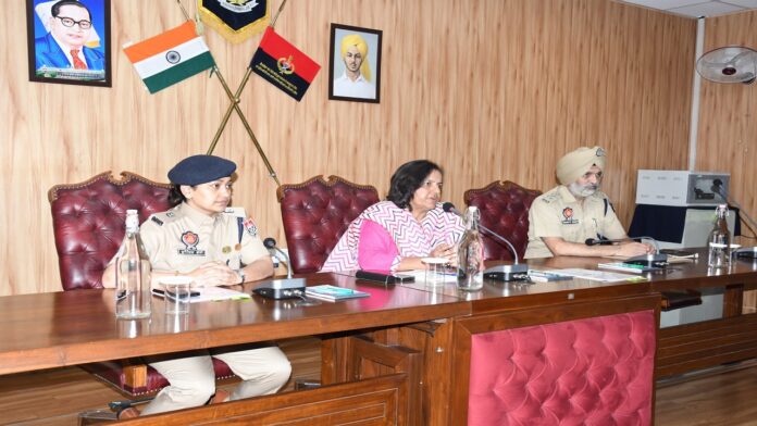 पंजाब पुलिस ने किशोरियों के लिए सशक्तिकरण और जागरूकता अभियान की शुरुआत की