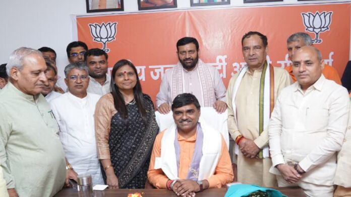 प्रधानमंत्री मोदी के 25 वर्षों के सेवा-सुशासन को जन-जन तक पहुंचाने में जुटें कार्यकर्ता