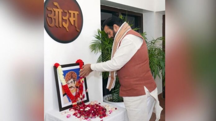 CM Saini ने हरियाणा वीर एवं शहीदी दिवस पर शहीद राव तुलाराम को अर्पित किए श्रद्धा सुमन