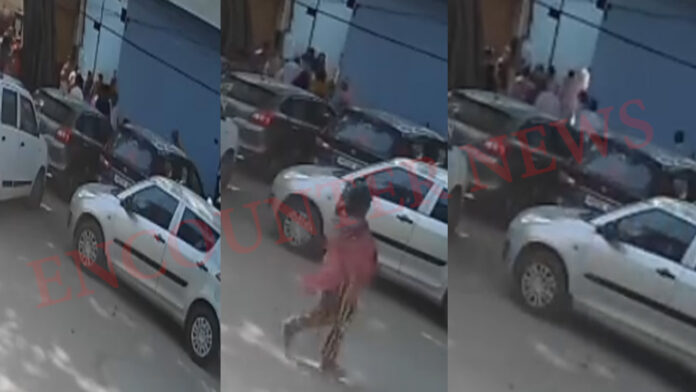 नौजवान को नशेड़ियों का विरोध करना पड़ा महंगा, लाठी डंडो से किया हमला, देखें वीडियो