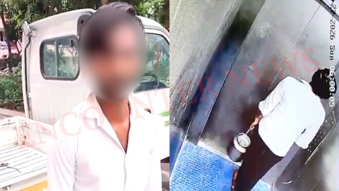 विक्रेता पर लगे दूध में पेशाब करने के आरोप, लोगों ने किया काबू, देखें वीडियो