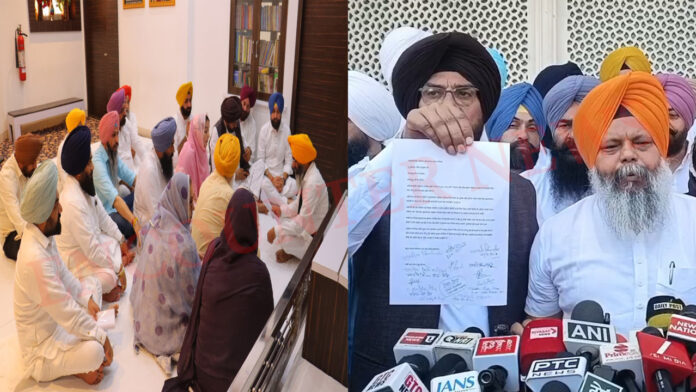 Punjab News: बंगला साहिब में उल्लंघन की घटनाः AAP विधायकों ने श्री अकाल तख्त साहिब में ज्ञापन सौंपा, देखें वीडियो