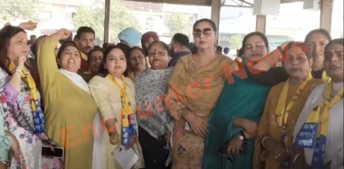 Punjab News: CBI की Raid के बाद AAP का BJP के खिलाफ प्रदर्शन, देखें वीडियो