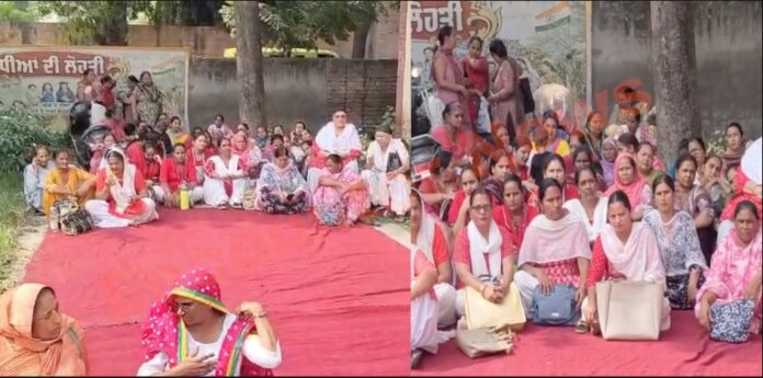 बच्चों की फीड को लेकर आंगनवाड़ी वर्करों का प्रदर्शन, देखें वीडियो