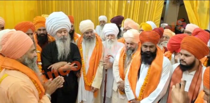 Punjab News: श्रद्धेय संतों की याद में डेरा कर सेवा संत भूरी वाले में कार्यक्रम, श्रद्धालु हुए नतमस्तक, देखें वीडियो