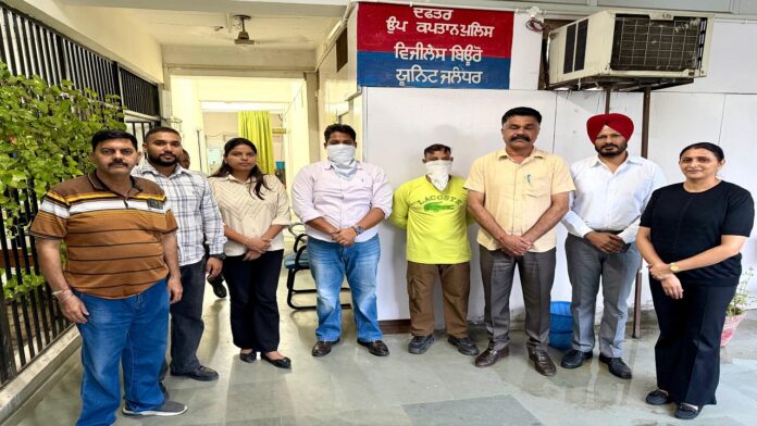 Punjab News: 5,000 रु. लेते पटवारी और निजी एजेंट गिरफ्तार