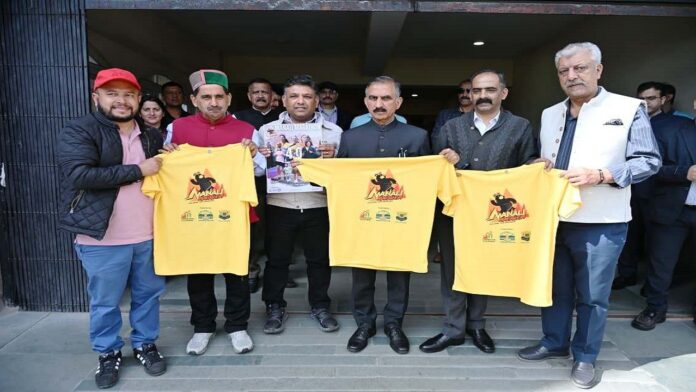 मुख्यमंत्री ने मनाली मैराथन के चौथे संस्करण के लिए किया टी-शर्ट का अनावरण