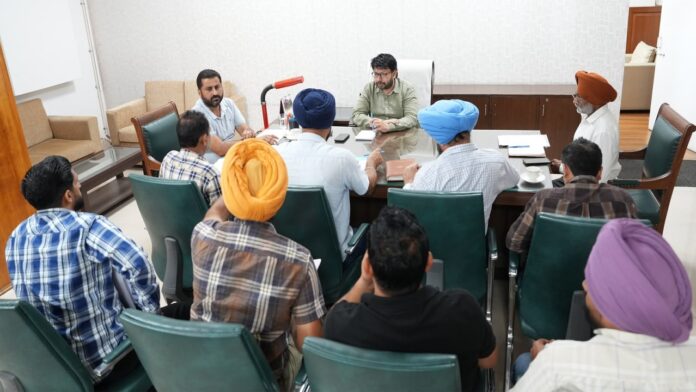 Dr. Ravjot Singh ने विधानसभा क्षेत्र शामचुरासी के विकास कार्यों की समीक्षा की