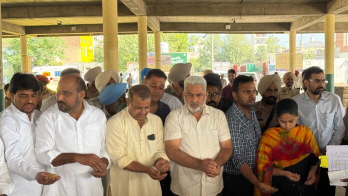 कैबिनेट मंत्री लाल चंद कटारूचक्क ने बठिंडा अनाज मंडी का दौरा किया