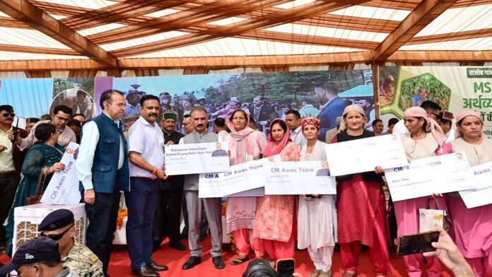 CM Sukhu ने 1,471 पंजीकृत श्रमिकों को 5.78 करोड़ रुपये की वित्तीय सहायता प्रदान की