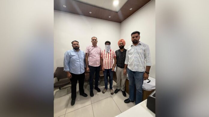 Punjab News: 30,000 रुपये रिश्वत लेता पटवारी रंगे हाथों काबू